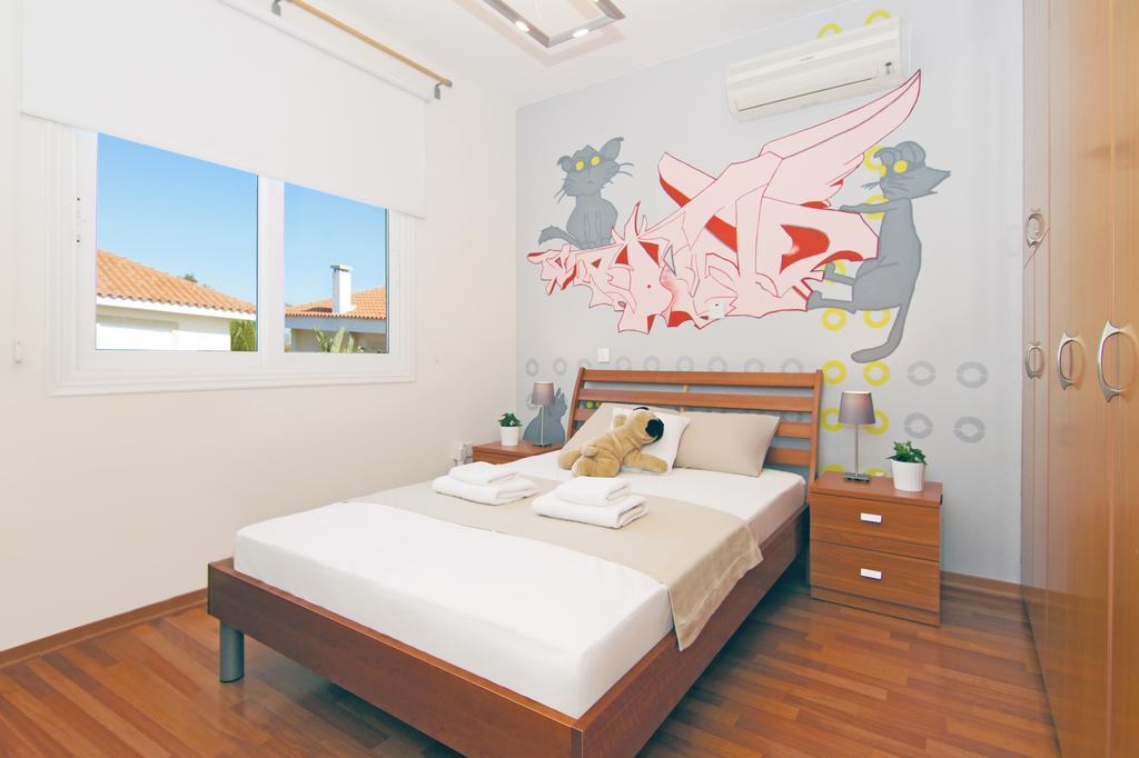 Villa Celine Протарас Екстериор снимка