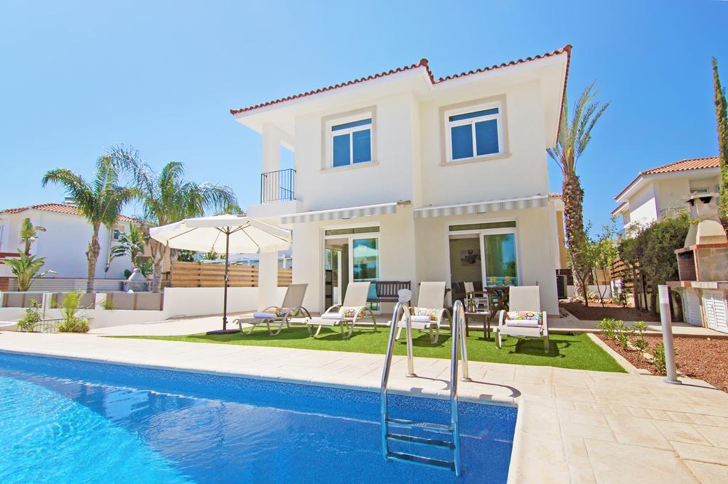Villa Celine Протарас Екстериор снимка