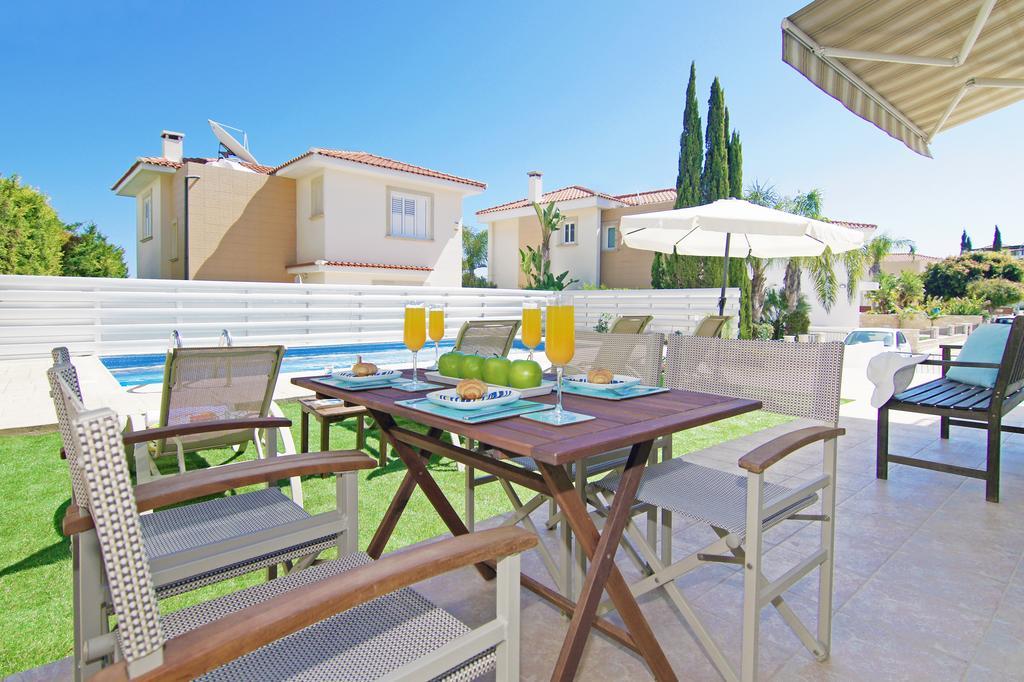 Villa Celine Протарас Екстериор снимка